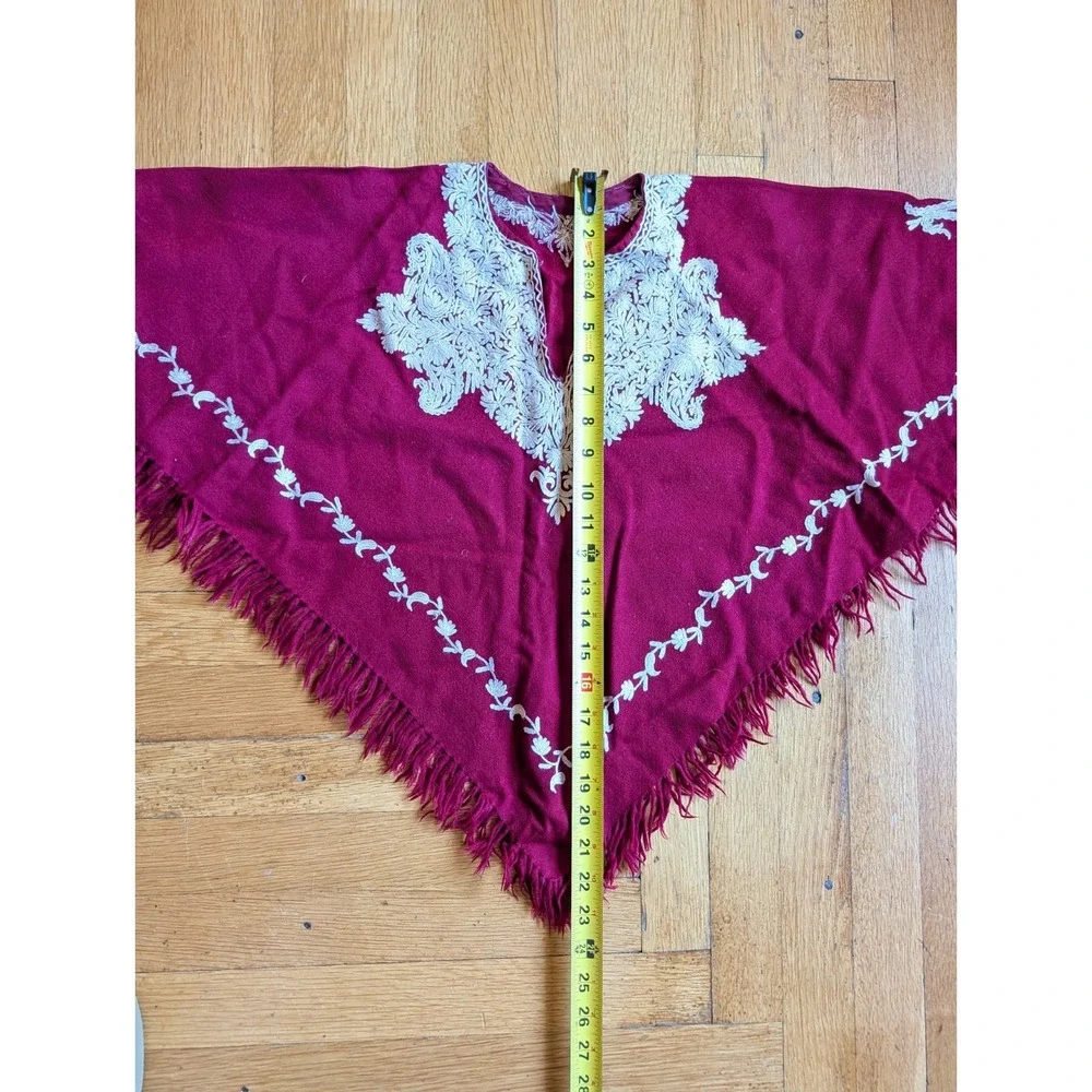 Vintage Wool Poncho Shawl Embroidered Red Floral‎ Fringe Bohemian Festival 70s